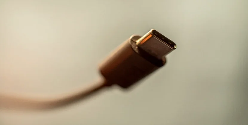 Intră în vigoare legea UE privind încărcătorul unic USB-C