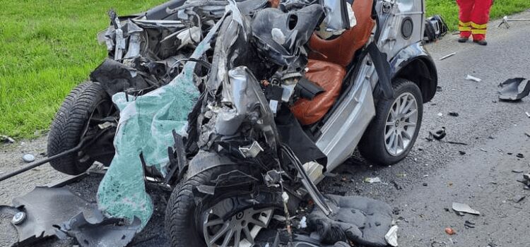 Accident cumplit pe centura Aradului. Un autoturism a fost făcut praf! Cauza tragediei