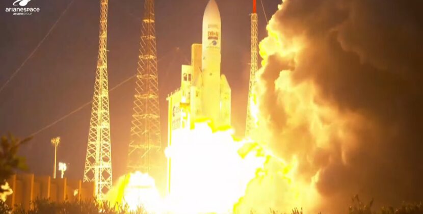 VIDEO. Încă un capitol se încheie. Racheta europeană Ariane 5 a decolat pentru ultima dată