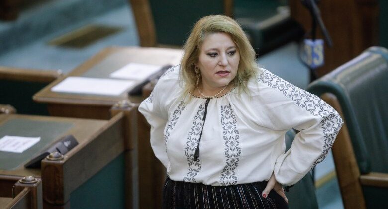 E oficial: Diana Iovanovici-Şoşoacă a fost desemnată de SOS candidat pentru Preşedinţia României