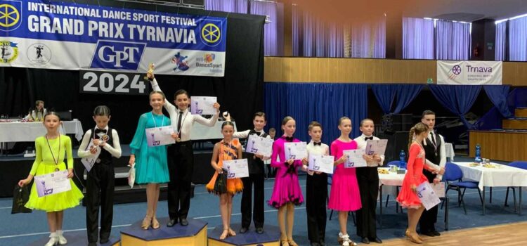 România, reprezentată cu succes la un concurs internațional de dans din Slovacia. Au fost patru medalii de aur FOTO