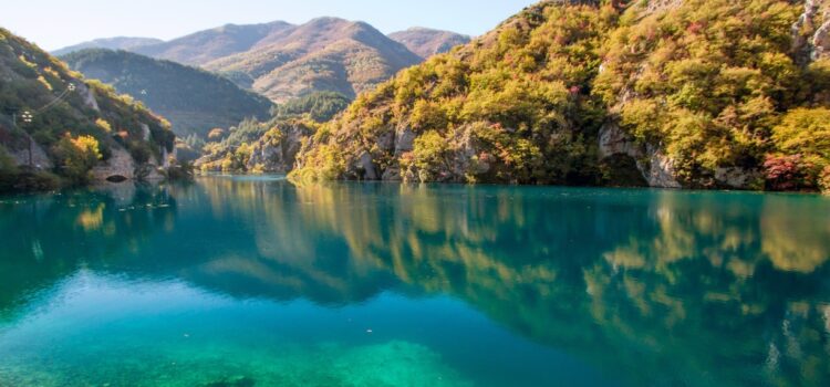 Ce vizitezi în Italia? Lacul Scanno ascunde mistere paranormale