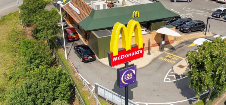 McDonald’s concediază AI după plângerile din partea clienților