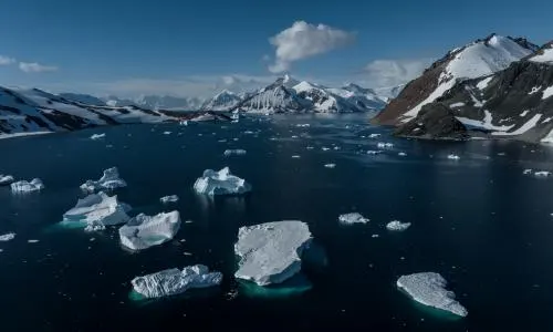 Antarctica a atins un nou punct critic de topire necontrolată