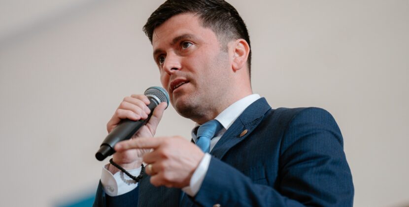 Un lider PNL cere retragerea miniștrilor liberali din Guvernul Ciolacu: „Luni, la prima oră”