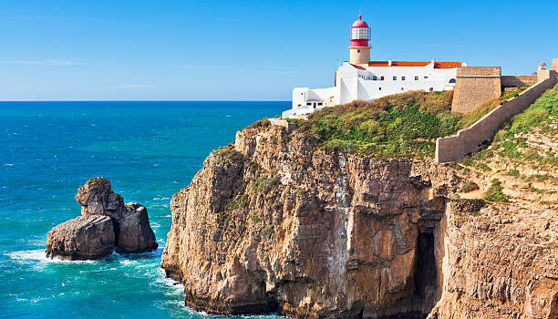 Descoperă coasta sălbatică a Algarveului în vestul Portugaliei