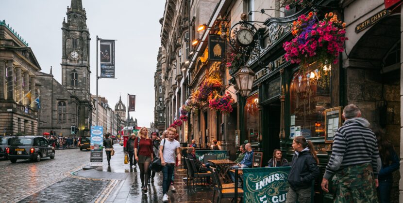 130 de persoane homeless sunt atrenați să fie ghizi în Edinburgh