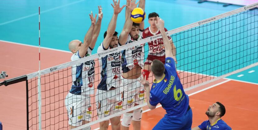 Înfrângere și în retur. Corona Brașov a fost eliminată de Trentino Itas din CEV Cup