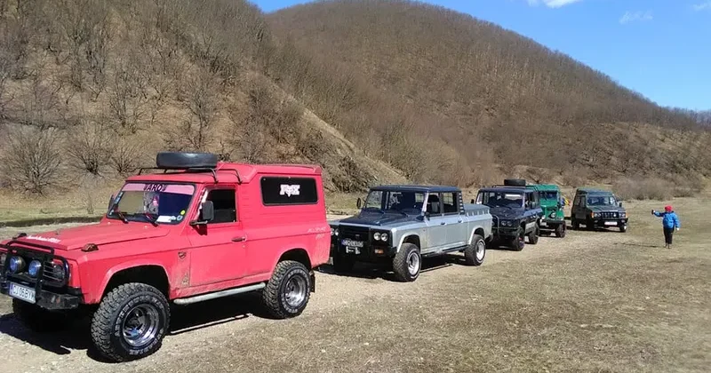 Cinci clujeni au parcurs 9.000 de km cu mașini ARO vechi