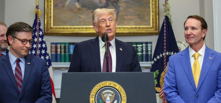 Trump insistă pentru obținerea controlului asupra Groenlandei /„Cred că va fi în viitorul nostru”