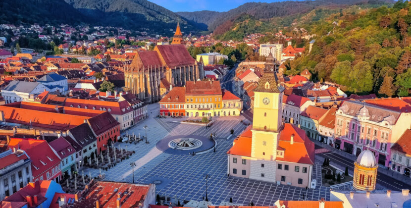 Din 2026, turiștii care vizitează Brașovul vor plăti o taxă pe sejur