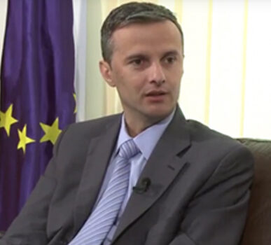 România se dezvoltă prin investiții publice masive