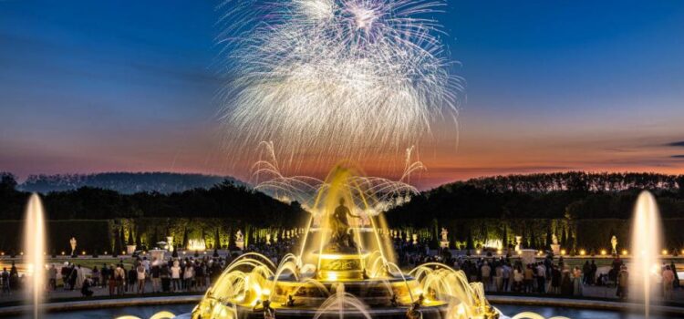 „Les Grandes Eaux Nocturnes” te așteaptă la Versailles