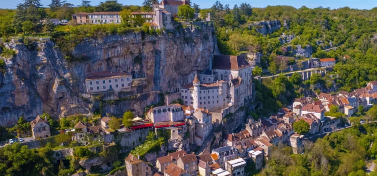 În Franța poți simți atmosfera din „Dark Ages”