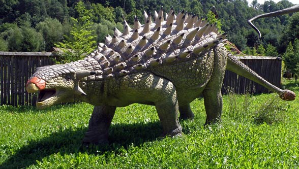 Un nou ankilosaur impresionează cu țepii săi de pe gât, unici