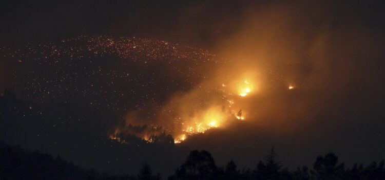 Portugalia este în stare de alertă din cauza riscului de incendii