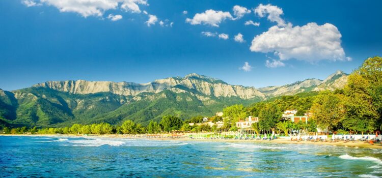 În 2025, românii și-au redus bugetul pentru vacanțe