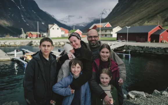 „Fatherland” și „The Beloved” sunt printre filmele favorite pentru Palme d’Or la Cannes. Ce spun criticii despre „Fjord”, noul film al lui Cristian Mungiu