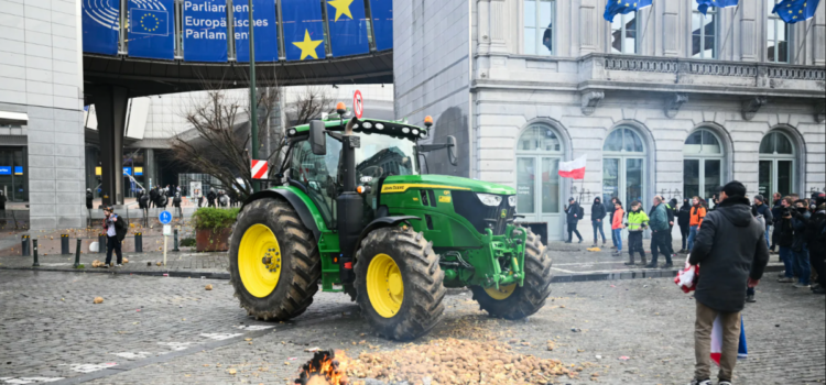 UE pregătește un sprijin de 400 de milioane de euro pentru fermierii afectați de scumpirea îngrășămintelor, provocată de războiul din Iran