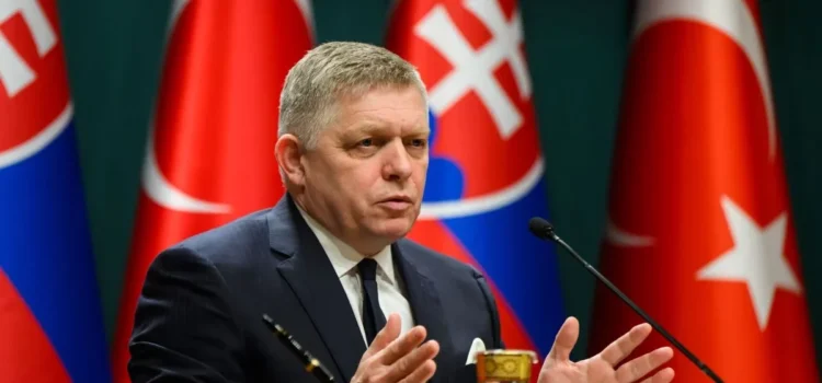 Premierul Slovaciei, Robert Fico, va participa la Parada de Ziua Victoriei din Rusia, alături de alți lideri aflați în grațiile lui Putin. Trump nu a fost invitat