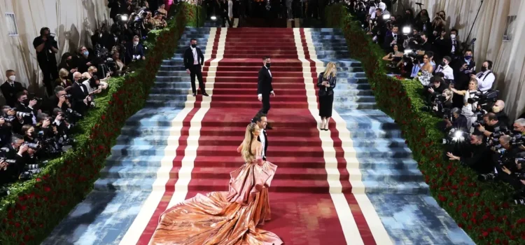 „Fashion is Art”, o invitație la transformarea modei în opere de artă veritabile. Cât costă un bilet anul acesta