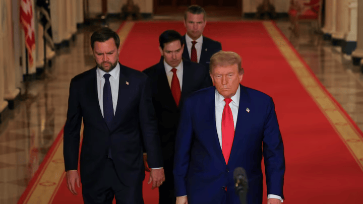 Trump sugerează că „distrugerea militară a Iranului va continua”