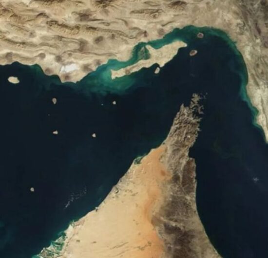 Iranul amenință că va riposta în Strâmtoarea Ormuz