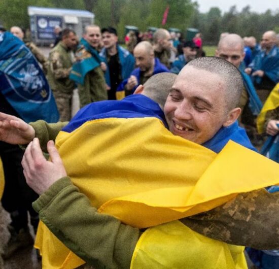 Rusia și Ucraina au făcut un schimb de câte 205 prizonieri fiecare, în baza acordului mediat de Trump