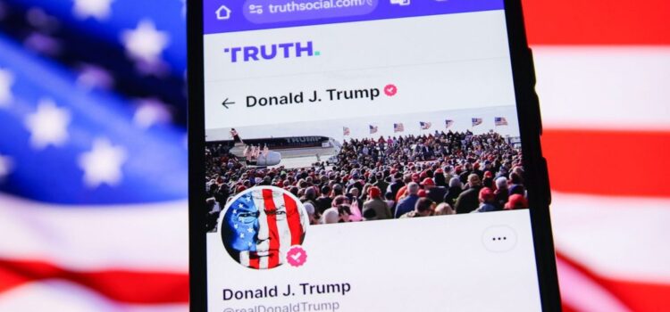 Trump și Musk, doi dintre cei mai influenți oameni din lume, au redefinit jurnalismul prin propriile rețele sociale. Ce impact au postările lor asupra milioanelor de oameni care îi urmăresc
