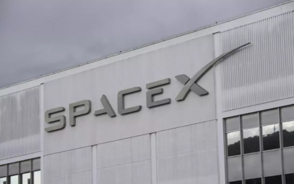 SpaceX invită investitorii să parieze pe viziunea lui Elon Musk privind centrele de date bazate pe inteligență artificială în spațiu