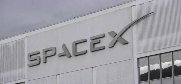 SpaceX invită investitorii să parieze pe viziunea lui Elon Musk privind centrele de date bazate pe inteligență artificială în spațiu