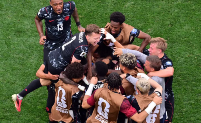 Canada s-a calificat în optimile de finală ale Cupei Mondiale, după ce a învins Africa de Sud în urma unui gol decisiv – Aleph News