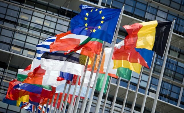 Statele membre iau în considerare „dezmembrarea” serviciului diplomatic al Uniunii Europene