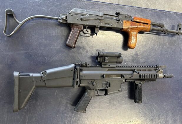 MAI anunţă semnarea unor contracte prin SAFE, în ultima zi limită, dar nu zice nimic despre arma de asalt şi contractele cu drone promise producătorilor români