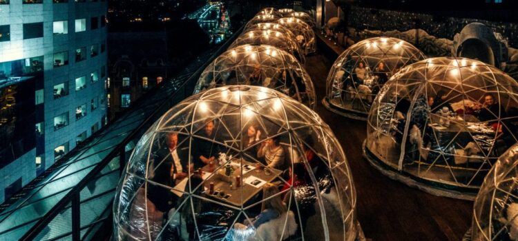 Unde te relaxezi în București vara asta? Topul celor mai frumoase terase și baruri pe care nu trebuie să le ratezi