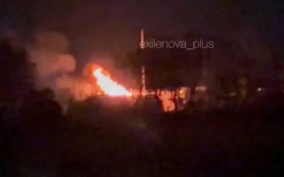 Un incendiu a izbucnit la un depozit petrolier din regiunea rusă Krasnodar după un atac cu drone. Autoritățile ucrainene nu au comentat atacul