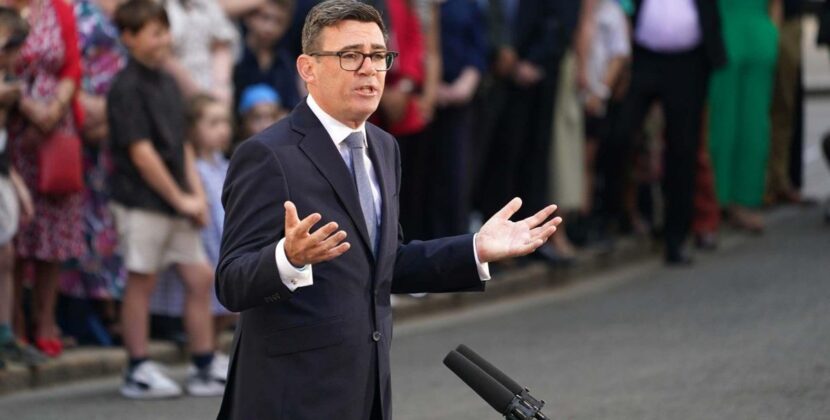 Andy Burnham a anunțat eliminarea cotei TVA la electricitate