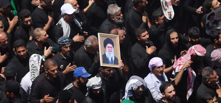Iranul începe funeraliile pentru fostul Lider Suprem Ali Khamenei, la peste 4 luni după ce a fost asasinat de SUA-Israel. Iranul avertizează SUA că orice atac în această perioadă va primi un „răspuns decisiv”