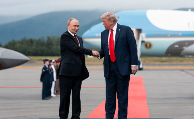 Putin i-a trimis lui Trump, de Ziua Independenței SUA, o felicitare neobișnuit de caldă și informală: „Dear Donald”