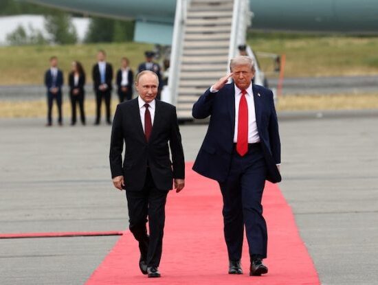 Donald Trump a discutat separat cu Vladimir Putin și Volodimir Zelenski