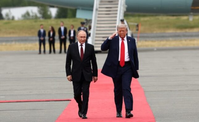 Donald Trump a discutat separat cu Vladimir Putin și Volodimir Zelenski