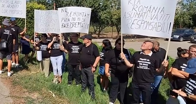 Scandal la un dealer auto din Arad. Zeci de clienți reclamă că au rămas fără bani și mașini