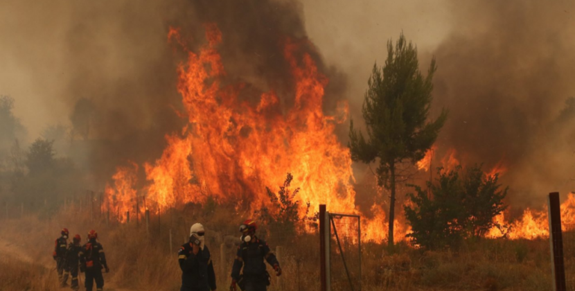Două persoane au murit după ciocnirea a două elicoptere care participau la stingerea unui incendiu de vegetație în Grecia. DSU precizează că pompierii și aeronavele României nu sunt implicați în incident