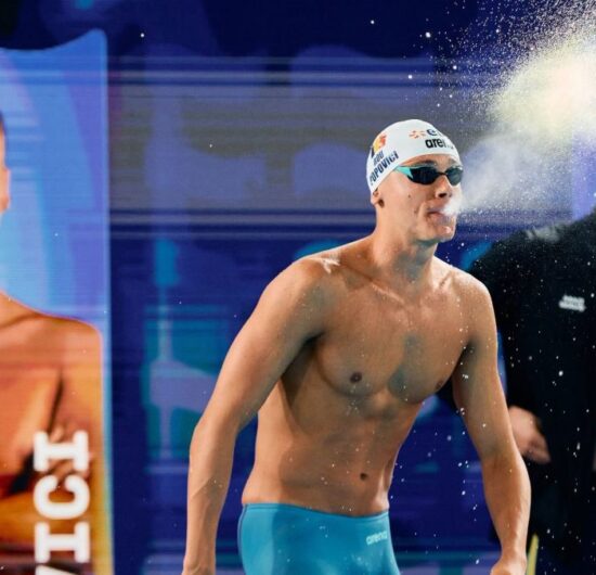 David Popovici se califică în semifinalele probei de 200 m liber la Europenele de la Paris – Aleph News