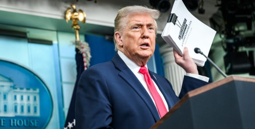 Administrația Trump a rambursat 100 de miliarde de dolari companiilor americane, după ce Curtea Supremă a decis că tarifele impuse de Trump sunt ilegale
