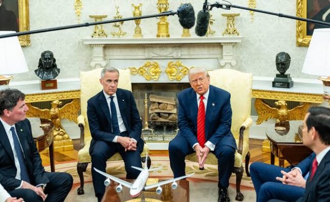 Trump amână cu trei zile tarifele de 50% pentru importuri canadiene de 20 de miliarde de dolari, după ce SUA și Canada au ajuns la un acord