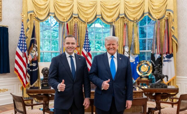 „Trebuie să instituim o prezență militară americană permanentă în Polonia”