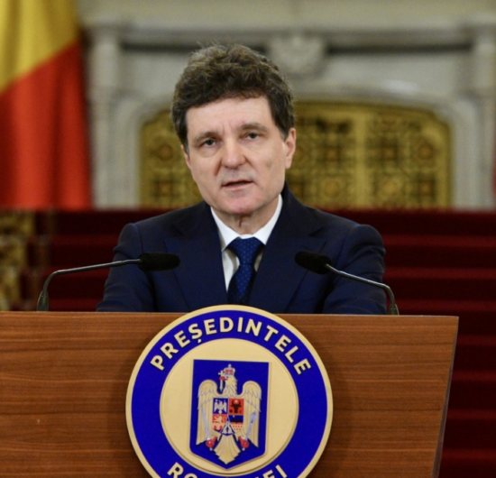 Nicuşor Dan a promulgat legile privind reducerea prețului carburanților şi TVA-ul redus la locuinţe