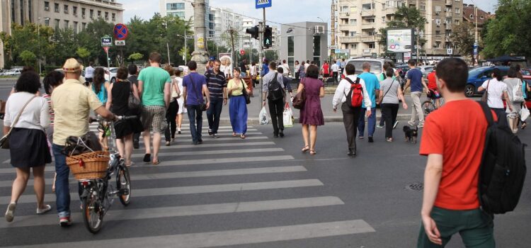 INS publică Barometrul societății românești din iulie 2026. Inflația anuală este de 10,4%, salariul mediu net ajunge la 5.684 de lei, iar sporul natural rămâne negativ