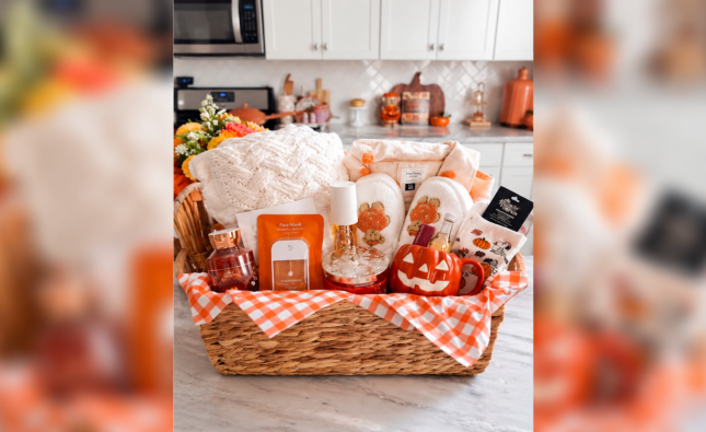 Vrei să-i faci un Boo Basket iubitei tale?